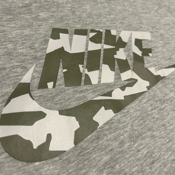 Nike Dri Fit Swoosh Logo Tee T Shirt Mens Size L Gray Short Sleeve Camo Logo - Picture 2 of 8